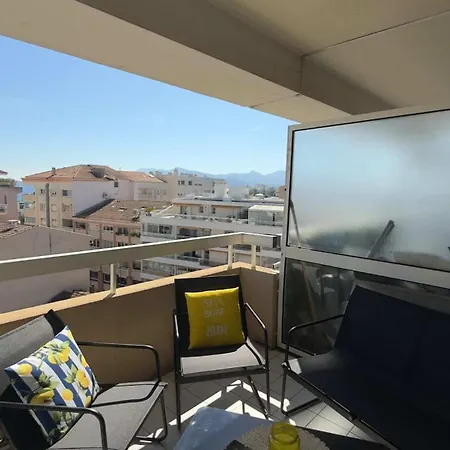 A 5 Min De La Apartment